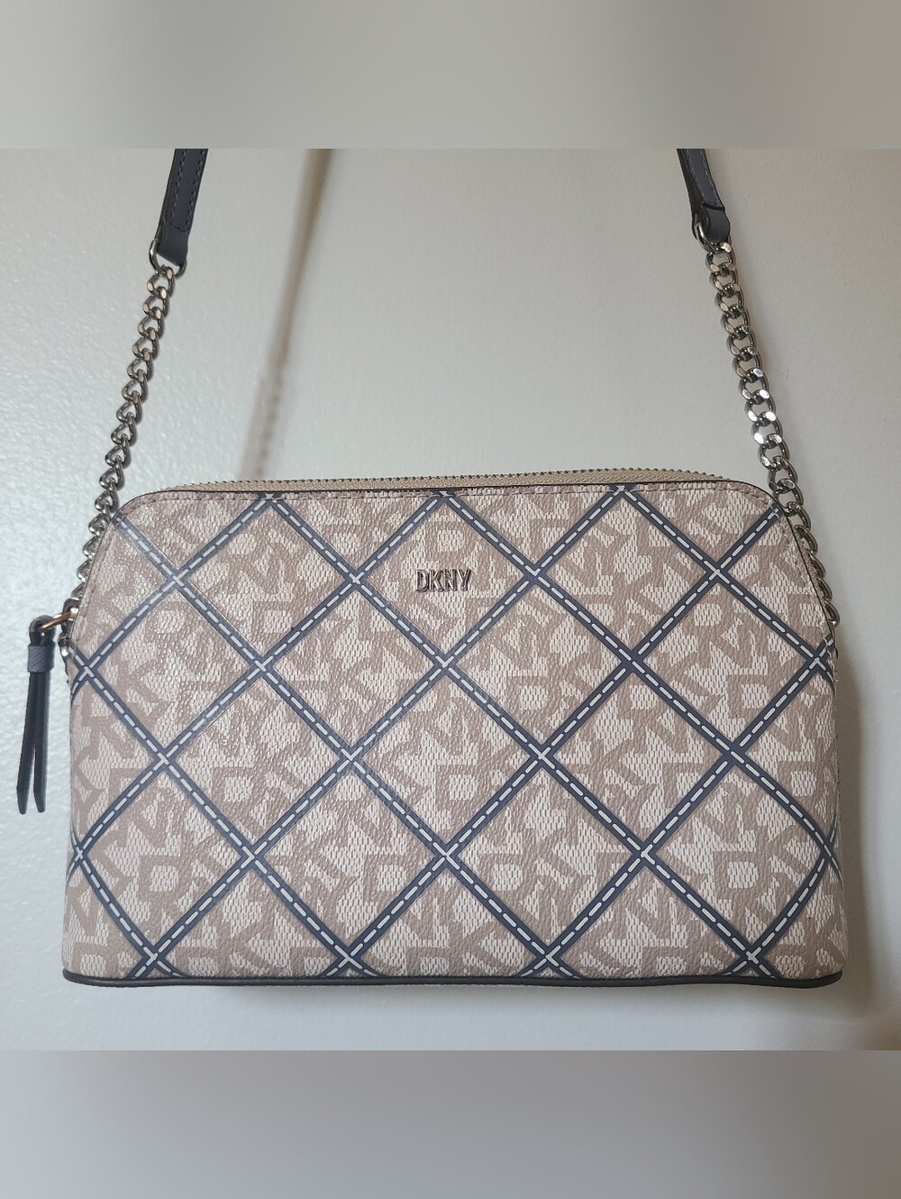 DKNY Monogram Crossbody Bag Criss Cross Design Grey Cream